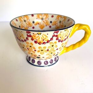 Anthropologie Pedestal Mug Akila With A Twist Yellow Handle Retired